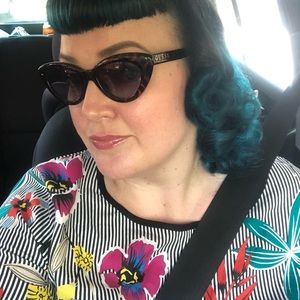 Meet your Posher, Leslie